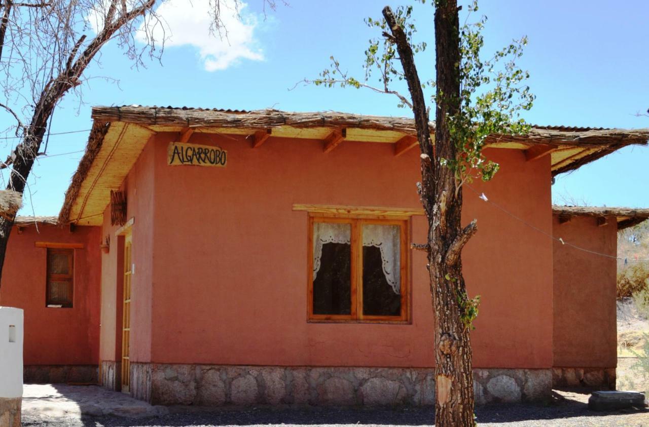 Rancho Quitapenas Bungalows Сан Педро де Атакама Стая снимка